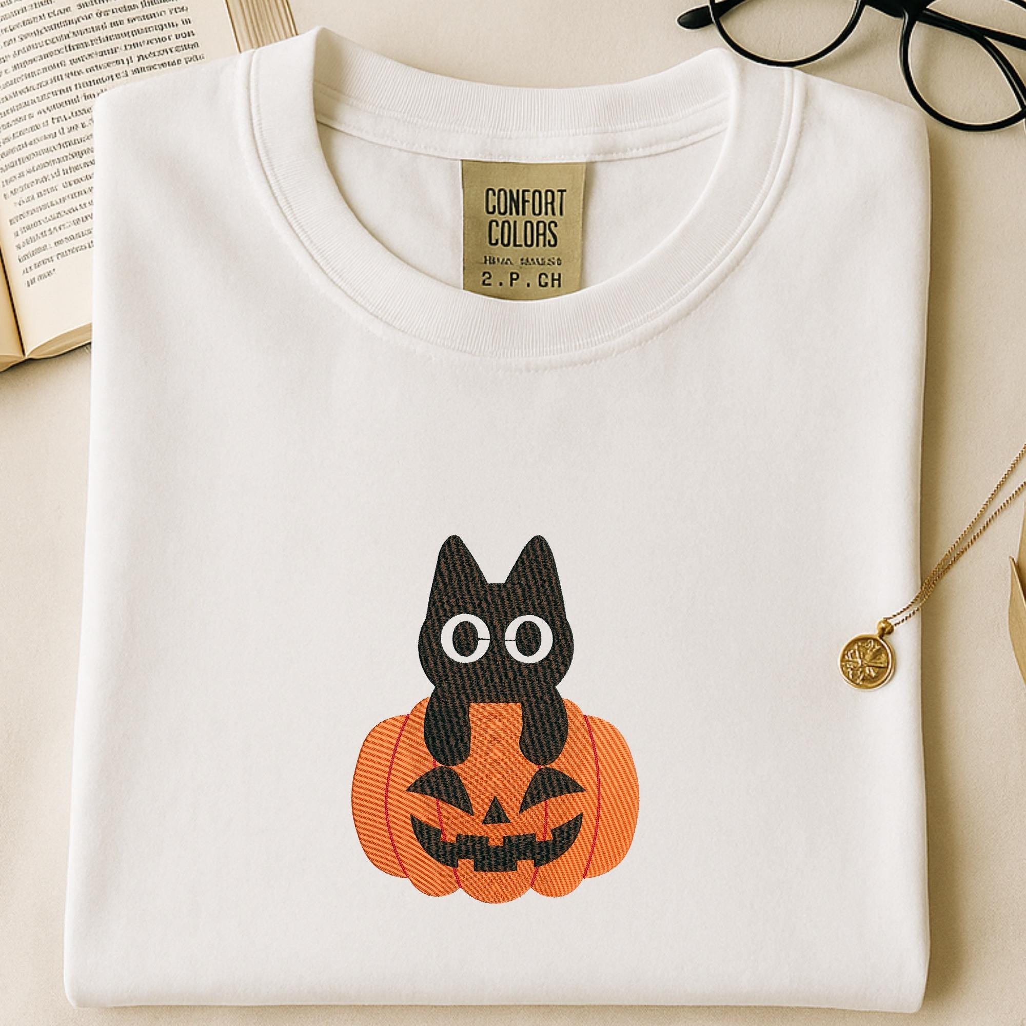 Black Cat on Pumkin Halloween Embroidery main preview
